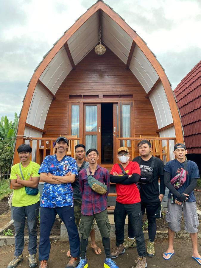 Family Rinjani Bungalow Sajang Eksteriør billede