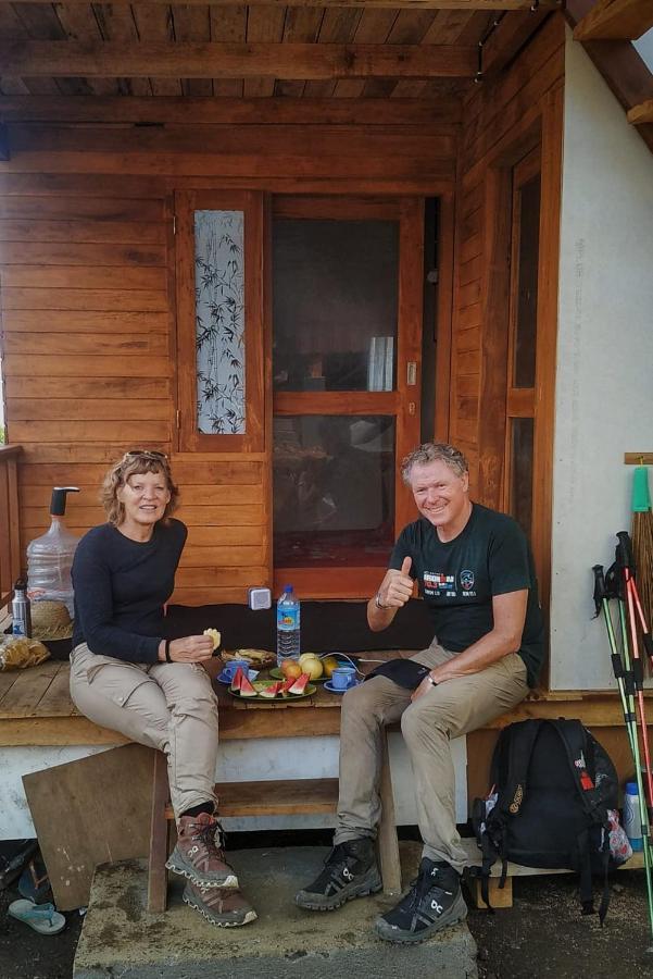 Family Rinjani Bungalow Sajang Eksteriør billede