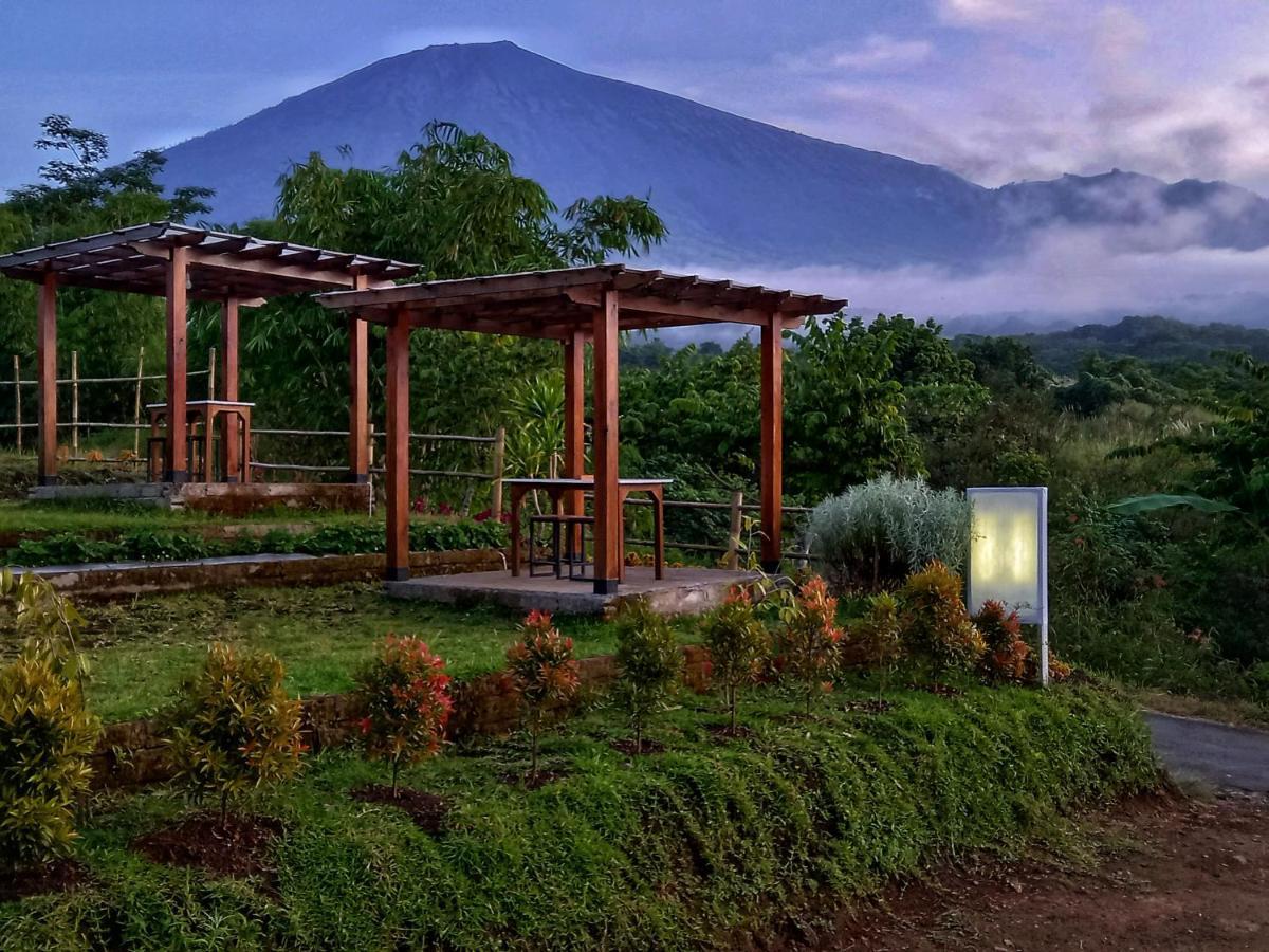 Family Rinjani Bungalow Sajang Eksteriør billede