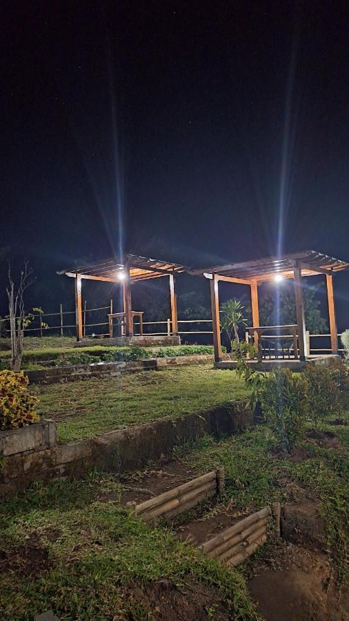 Family Rinjani Bungalow Sajang Eksteriør billede