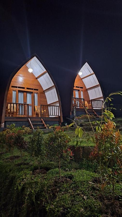 Family Rinjani Bungalow Sajang Eksteriør billede
