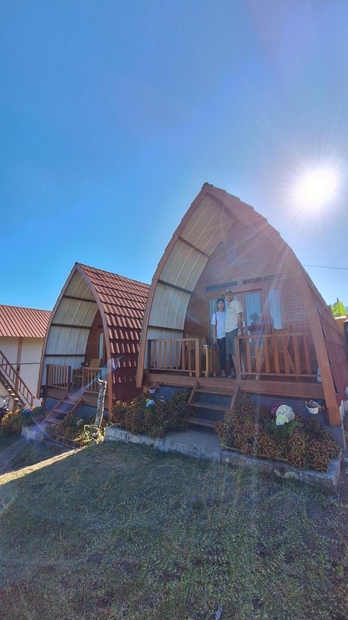 Family Rinjani Bungalow Sajang Eksteriør billede