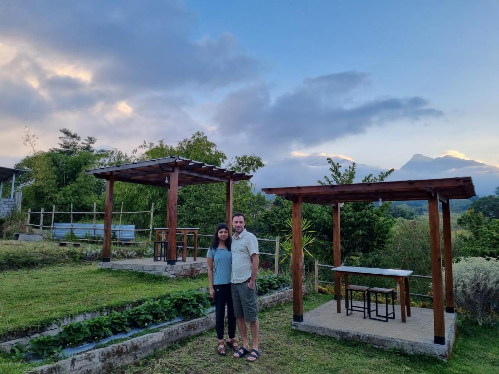Family Rinjani Bungalow Sajang Eksteriør billede